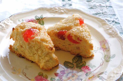 fruitcakescones
